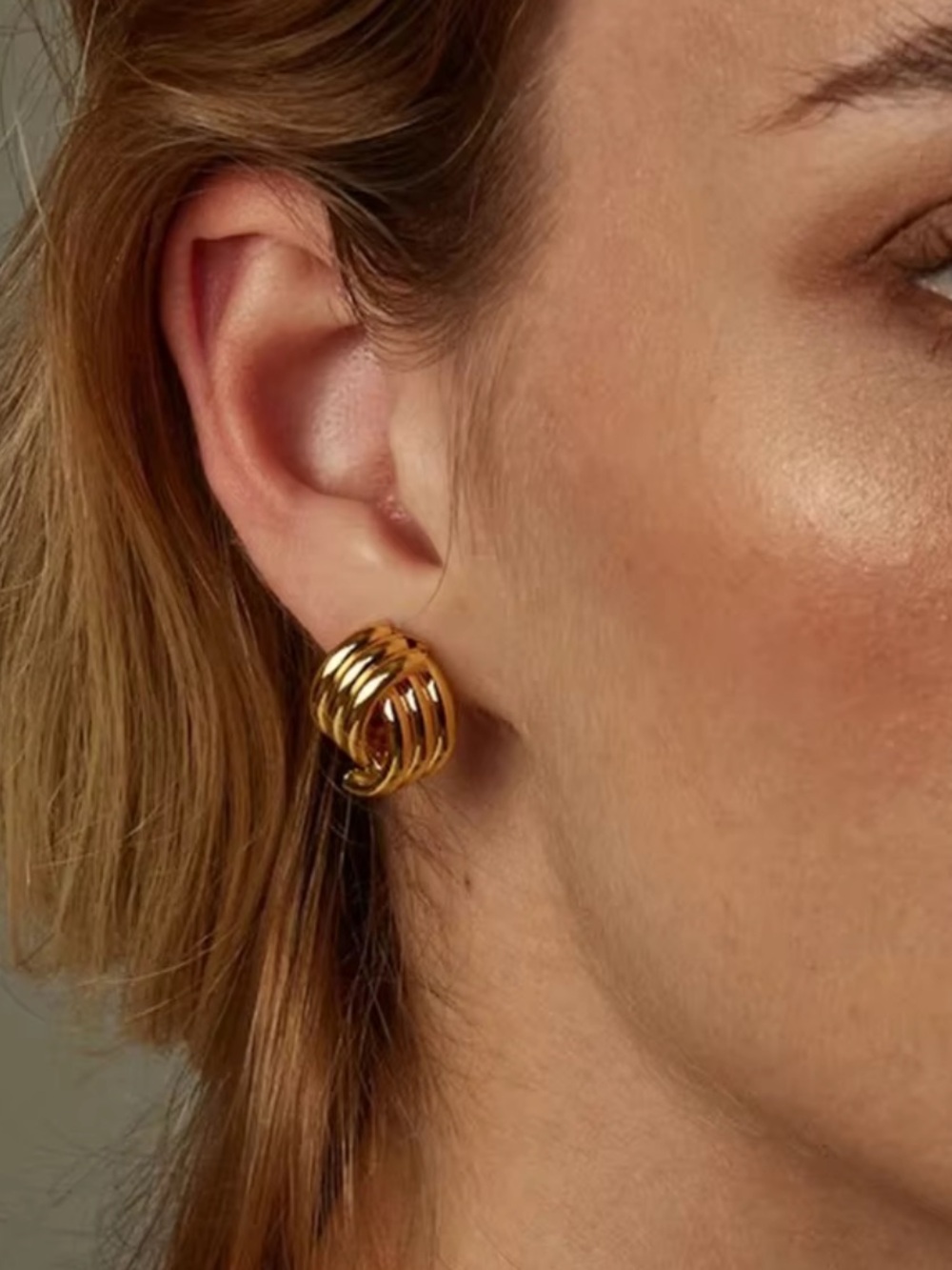 NWT - Twisted Gold Knot Stud Earrings — Classic Women’s Jewelry Luxury Vintage